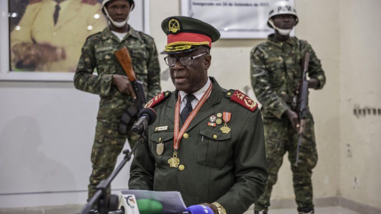 Presidente de Transição da Guiné-Bissau remodela Governo e faz novas nomeações