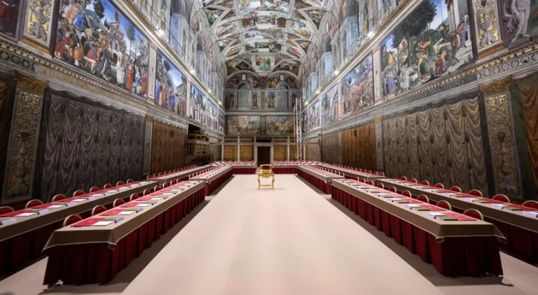 Começa o Conclave para a eleição do novo Papa
