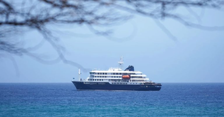 Espanha desmente autorização para navio Hondius atracar nas Canárias