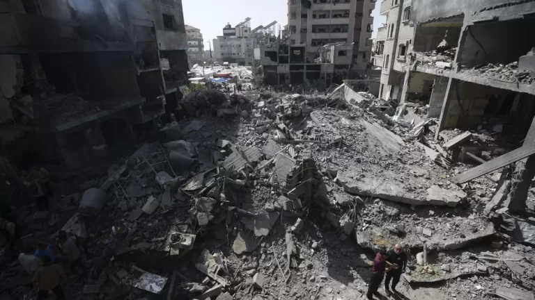 Quatro mortos em bombardeamento Israelita a campo de refugiados no Líbano