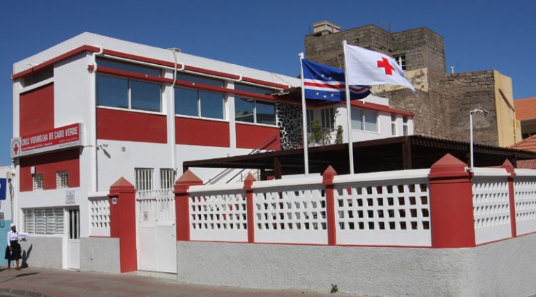 Cruz Vermelha inaugura Laboratório de Análises Clínicas na Cidade da Praia