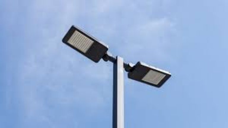 Cabo Verde com meta de atingir 100% de iluminação pública LED em 2025