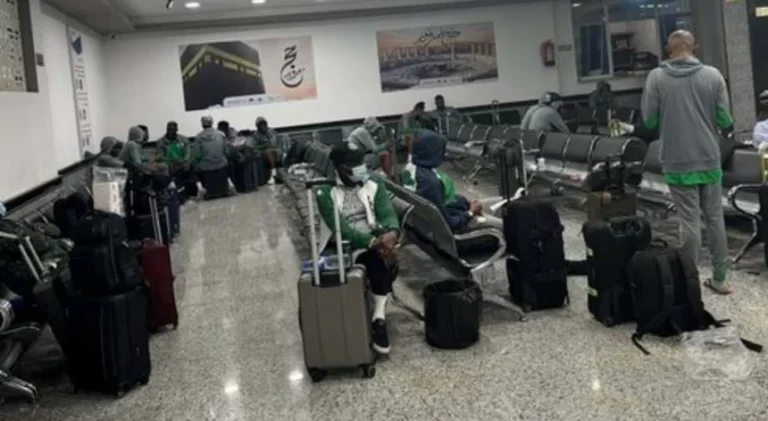Seleção da Nigéria retida em aeroporto na Líbia