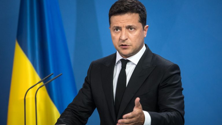 Zelensky insiste que ataques a Odessa afetam segurança alimentar mundial