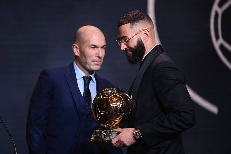 Karim Benzema vence bola de ouro 