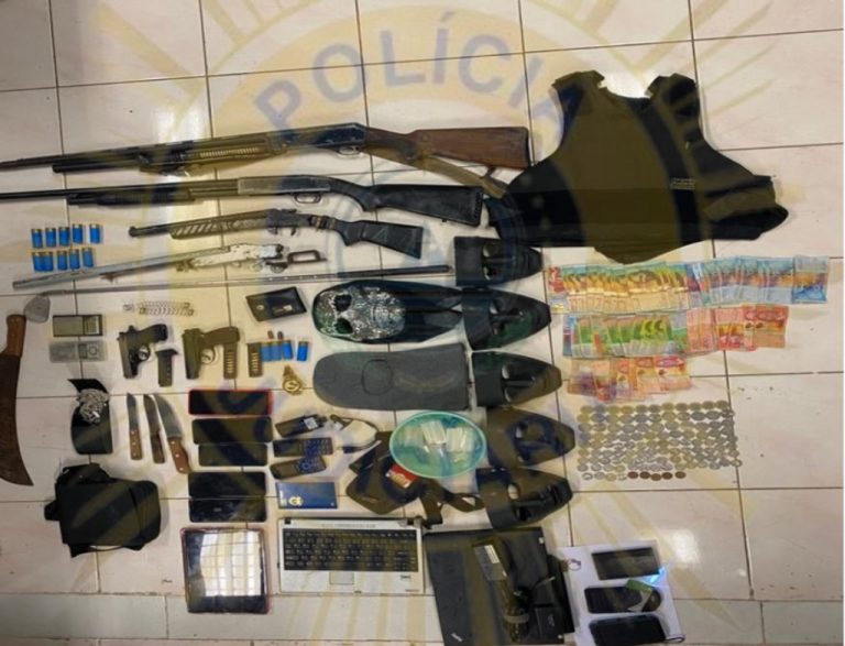Operação “GANGSTA” da PJ resulta na apreensão de armas de guerra, drogas e viatura: 11 detidos, 9 em prisão preventiva