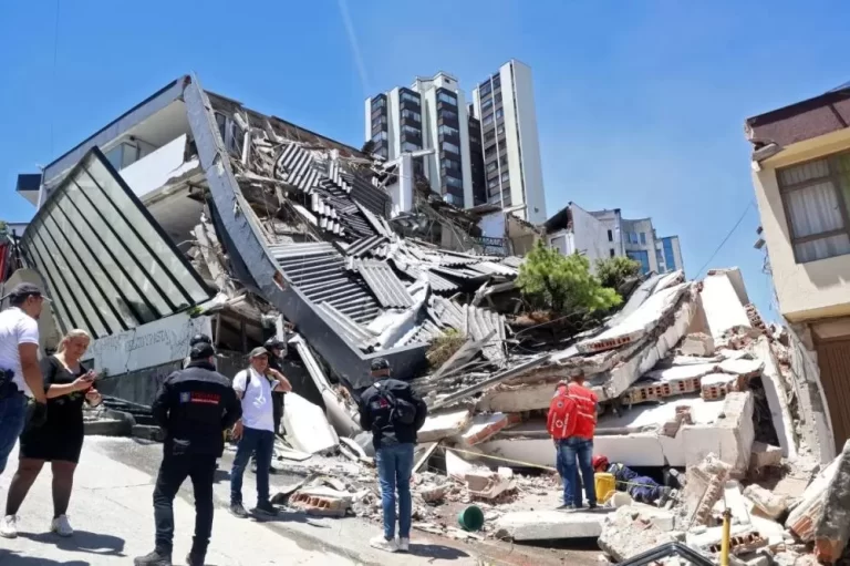 Sismo de magnitude 6,7 provoca feridos e danos em edifícios no Peru