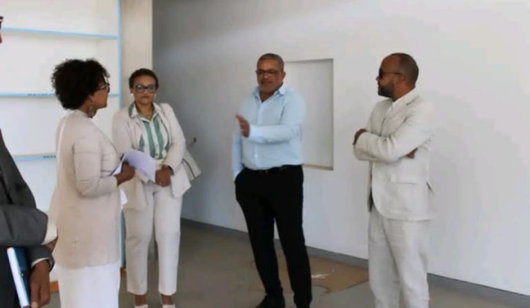 Administração da EDEC visita TeckParkCV no Mindelo
