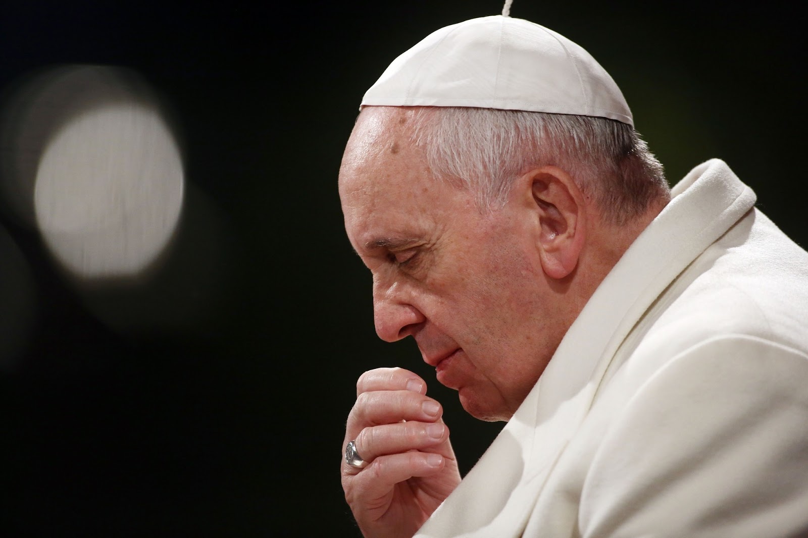 É escandaloso que em plena pandemia não cessem as guerras”- Papa