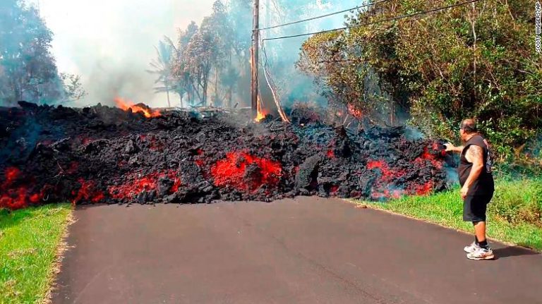 ERUPÇÃO VULCÂNICA: Não há como parar as lavas
