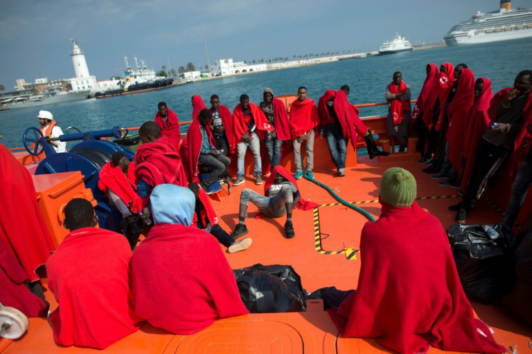 ESPANHA: Resgatados 217 migrantes no mar em apenas um dia