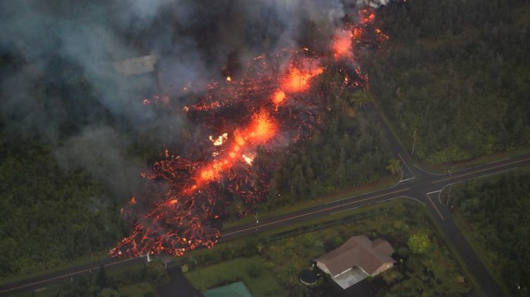 ERUPÇÃO VULCÂNICA: Mais de mil pessoas evacuadas no Havaí