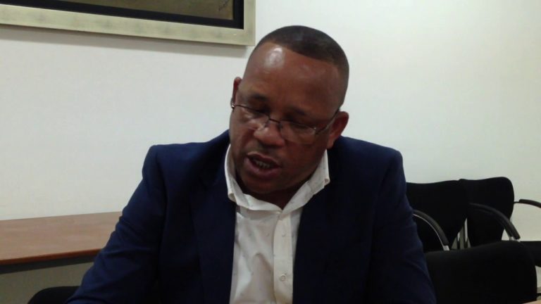 CARLOS ALBERTO SILVA: Santa Cruz com programa de requalificação ambicioso