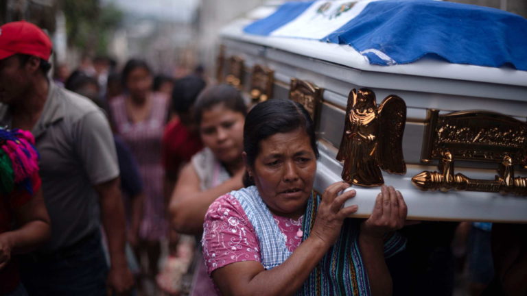 GUATEMALA: Sobe para 99 número de mortos na erupção vulcânica