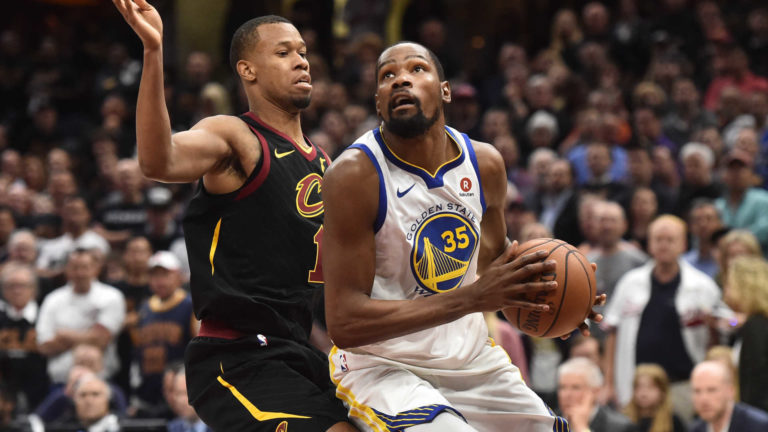 NBA: Warriors batem Cleveland Cavaliers e sagram-se bicampeões