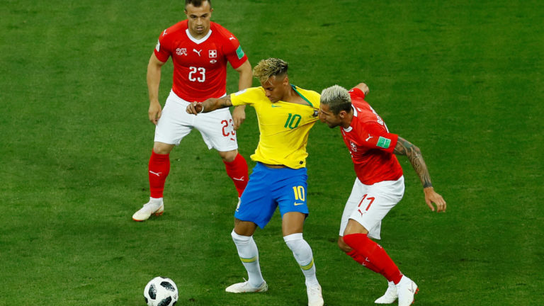 MUNDIAL DE FUTEBOL: Empate a uma bola entre Brasil e Suíça