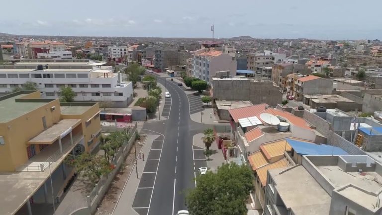 CIDADE DA PRAIA: Inaugurada obras de asfaltagem do Palmarejo