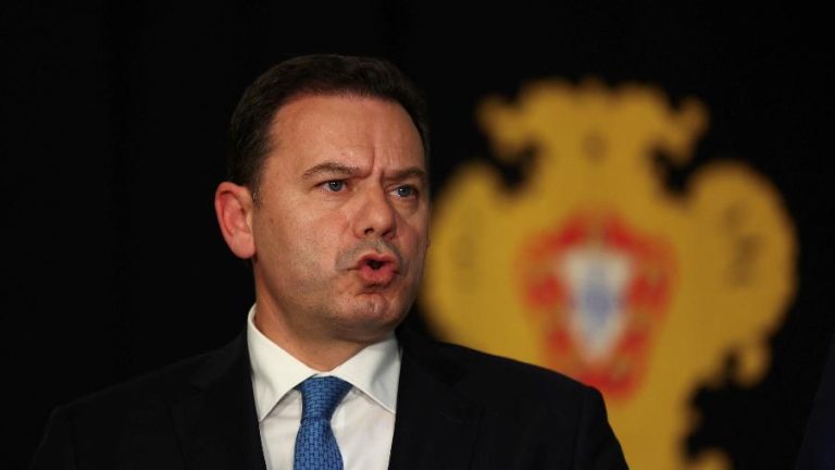 Nova sondagem coloca coligação PSD/CDS-PP na liderança nas eleições em Portugal