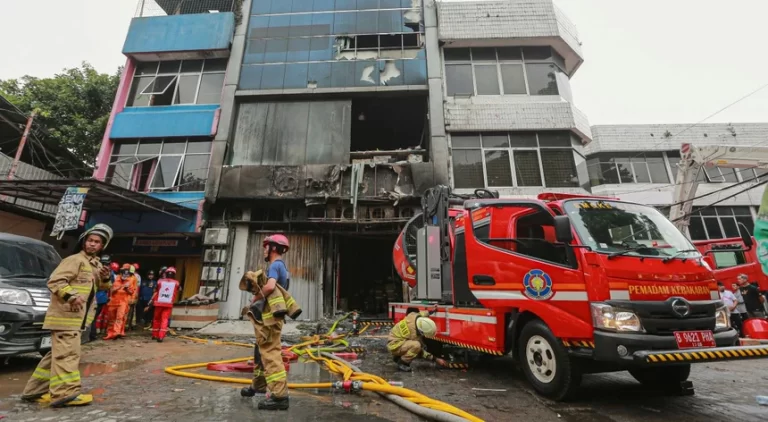 Incêndio em lar de idosos na Indonésia causa pelo menos 16 mortos