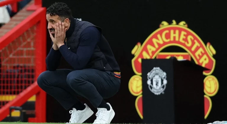 Técnico Português Ruben Amorim despedido pelo Manchester United