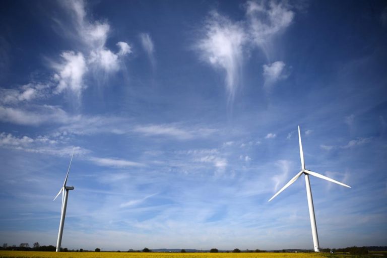 Sobrecarga de produção de energia renováveis apontada como principal causa do apagão ibérico