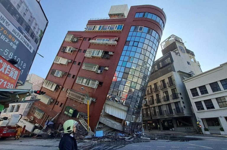 Sismo em Taiwan faz 7 mortos e 711 feridos