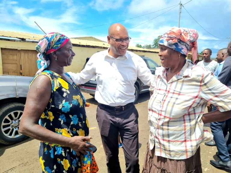 Fernando Elísio Freire visita comunidades Cabo-verdianas no distrito de Lembá