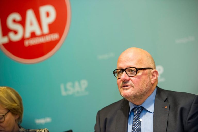 Luxemburguês Marc Angel deve substituir Eva Kaili no Parlamento Europeu
