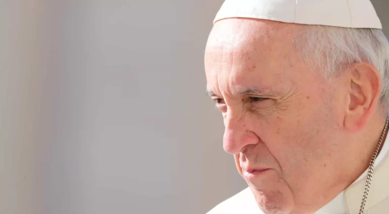 Papa apresenta “quadro clinico complexo”