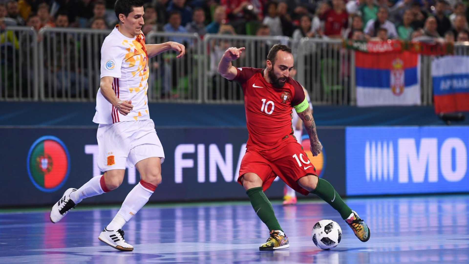 Ricardinho eleito pela quarta vez o melhor jogador do mundo de futsal