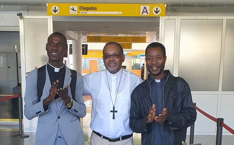 Dois Padres Angolanos cumprem missão na Diocese de Mindelo