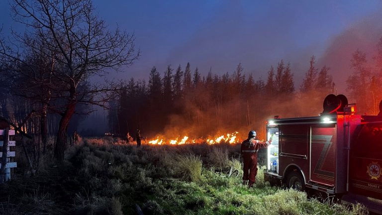 Morre quarto bombeiro no Canadá a combater incêndios florestais