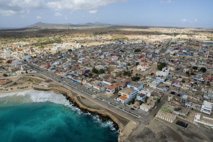 EPEC reforça sistema elétrico da Ilha do Maio com novos geradores