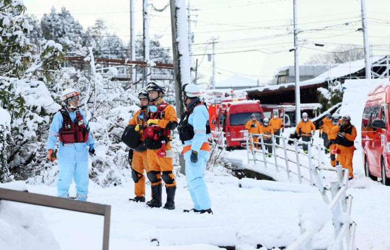 Japão. Autoridades pedem precaução na zona do sismo devido ao mau tempo