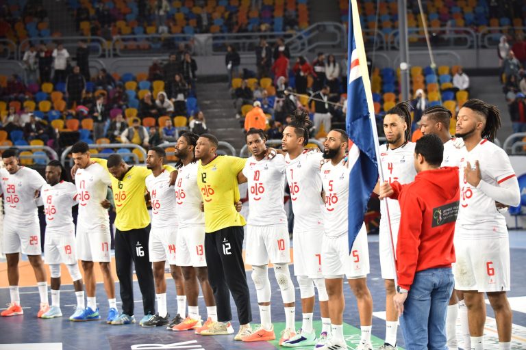 Última hora/CAN. Seleção Nacional de Andebol perde com Argélia