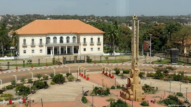 CEDEAO condena tomada de poder militar na Guiné-Bissau e exige restauração da ordem constitucional