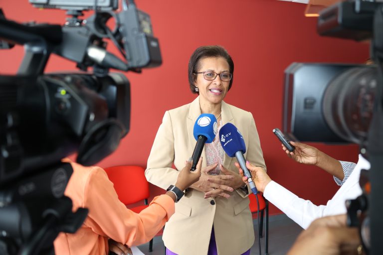 Ministra da Justiça preside abertura da 2ª edição da feira de capacitação artesanal
