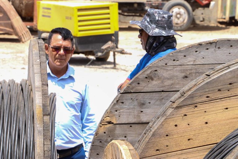 Câmara Municipal do Sal doa materiais à delegação da Electra na Ilha
