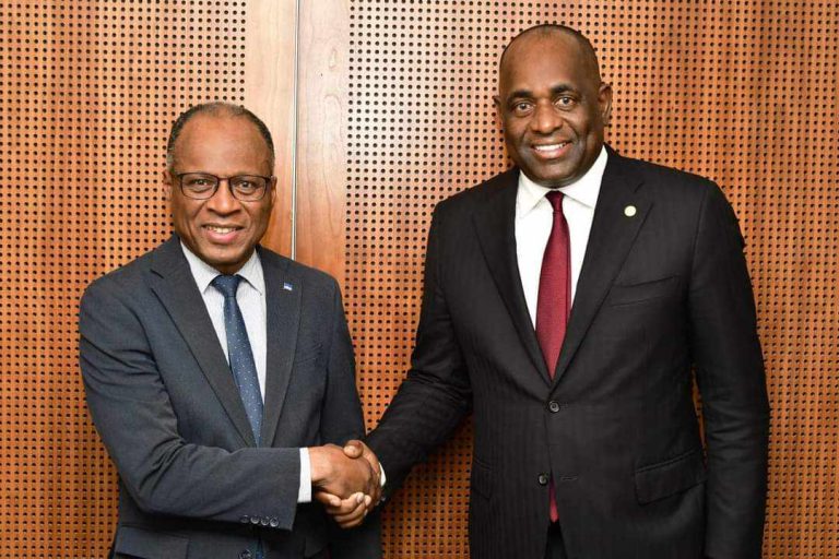Dominica manifesta vontade de estabelecer relações com Cabo Verde