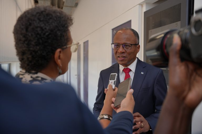Cabo Verde investe em tecnologia para criar empregos qualificados para jovens