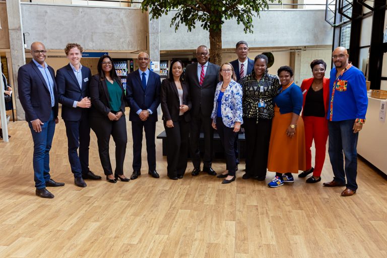 Ministro das Comunidades encerra programa de estágios entre Holanda e Cabo Verde