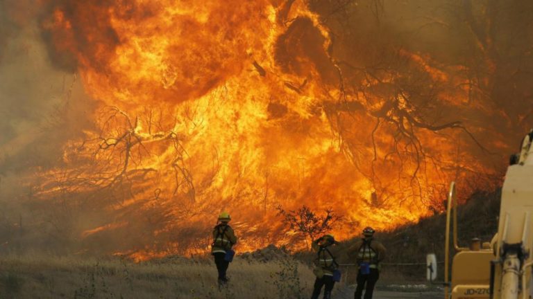 EUA: 63 mortos e 631 desaparecidos no incêndio na Califórnia