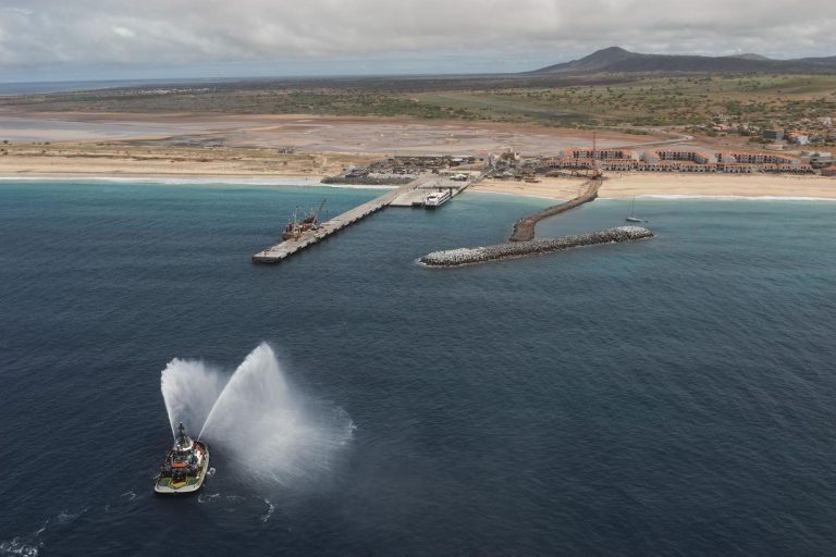 CV Interilhas cumpre com “sucesso” operações para Ilha do Maio