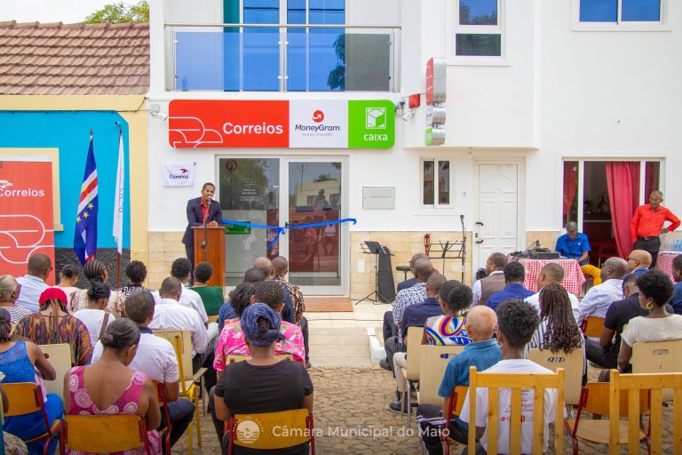 Vila da Calheta no Maio ganha uma agência dos Correios e um posto da Caixa Económica