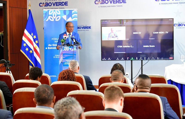 PM destaca desafios e estratégias para segurança nacional em contexto de mudanças globais