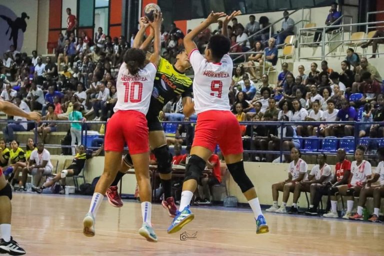 Campeonato nacional de andebol feminino. ABC e Girassol garantem vaga nas meias-finais