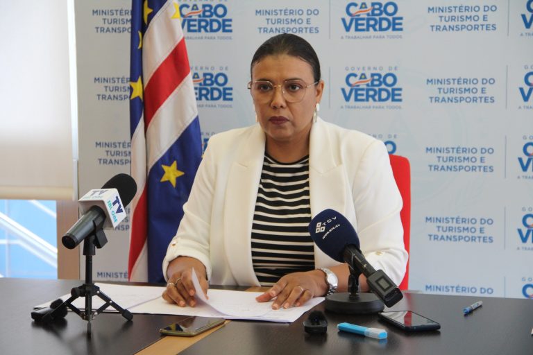 Governo atribui Subsídio de Regresso às Aulas