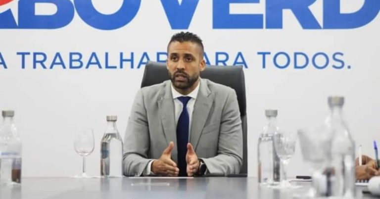 Carlos Monteiro em Portugal para assinar acordo de cooperação desportiva
