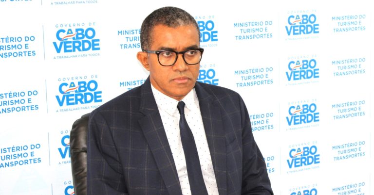 Governo prioriza implementação do hub aéreo do Sal para diversificar economia