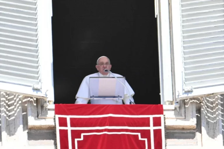 Papa expressa apoio a todos que trabalham para reduzir tensões bélicas